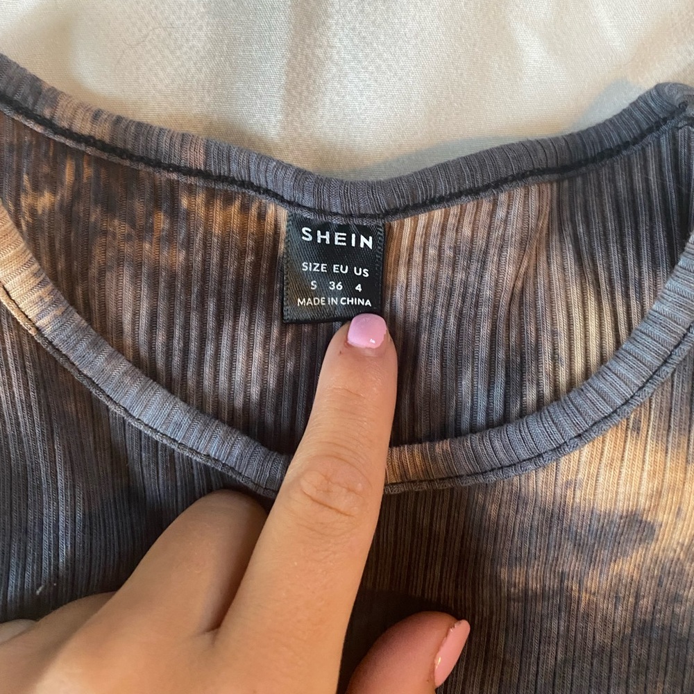 Shein top - Picture 3 of 3